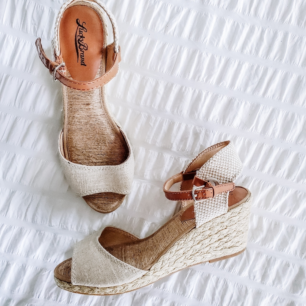 Lucky brand burlap straw andeather wedge sandal